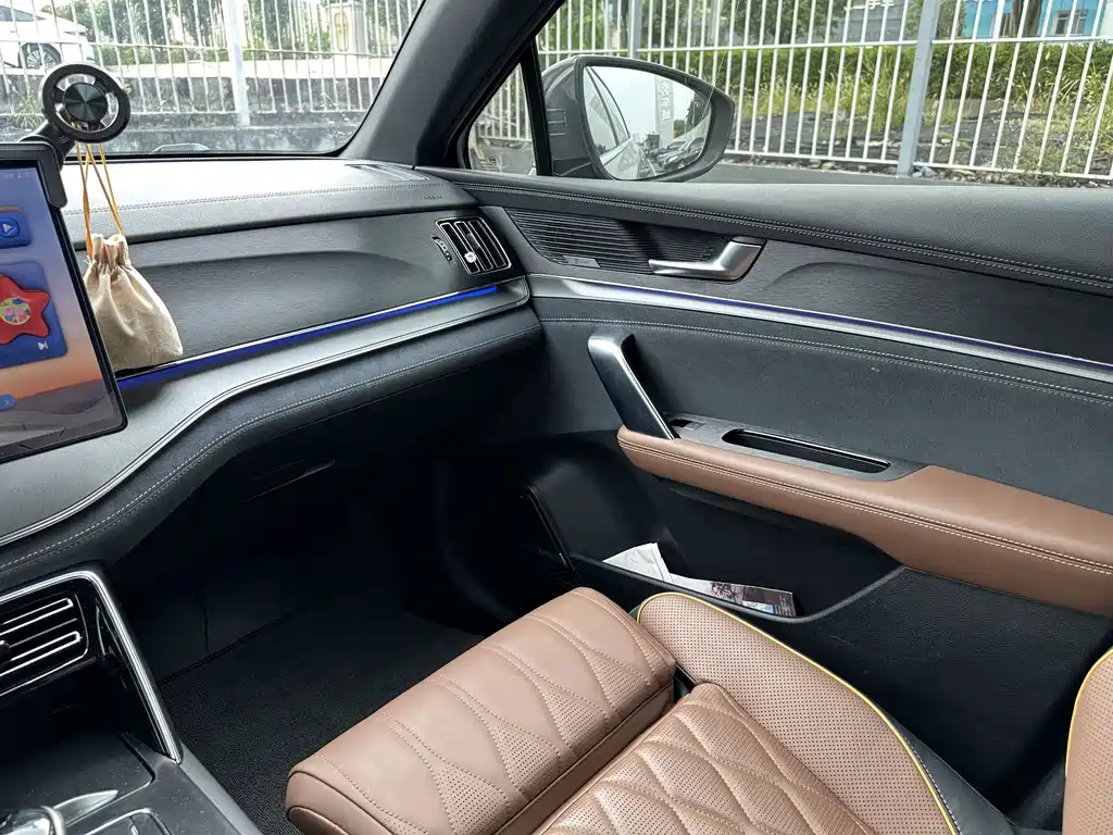BYD Tang New Energy — миниатюра 16