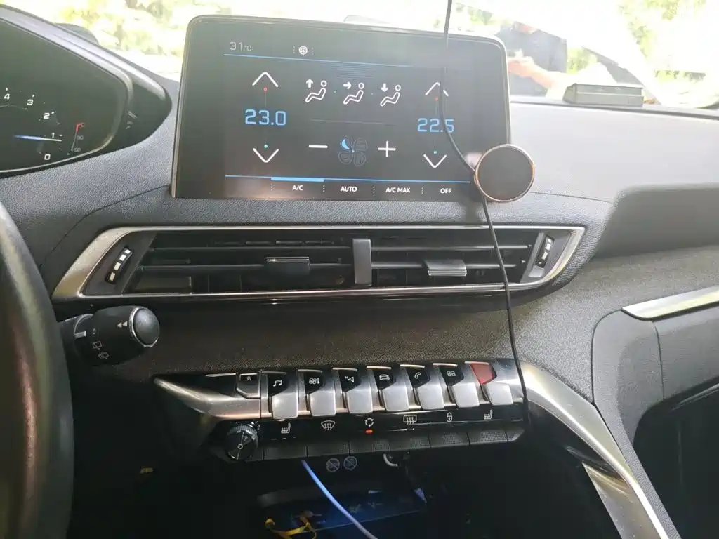 Peugeot 4008 — миниатюра 6