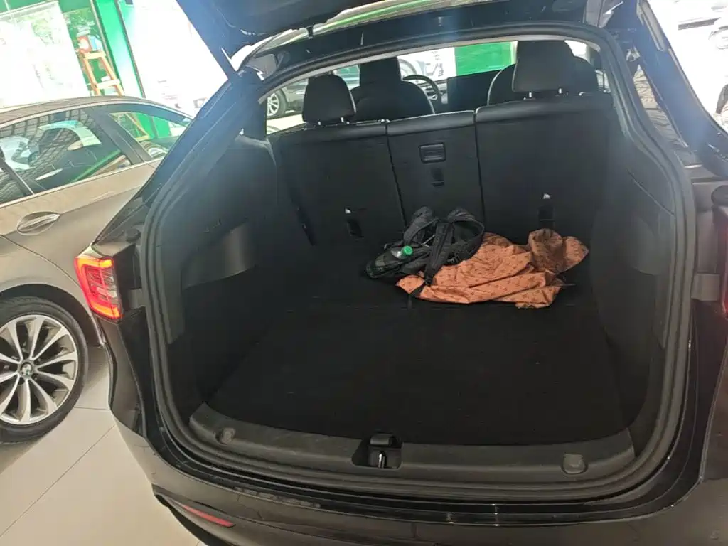 Tesla Model Y — фотографии объявления, Фото 20