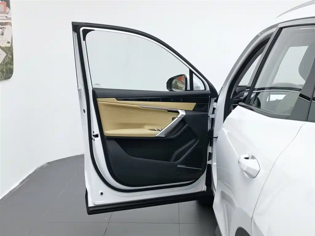 Geely Boyue L L 2023 1.5TD DCT Luxury