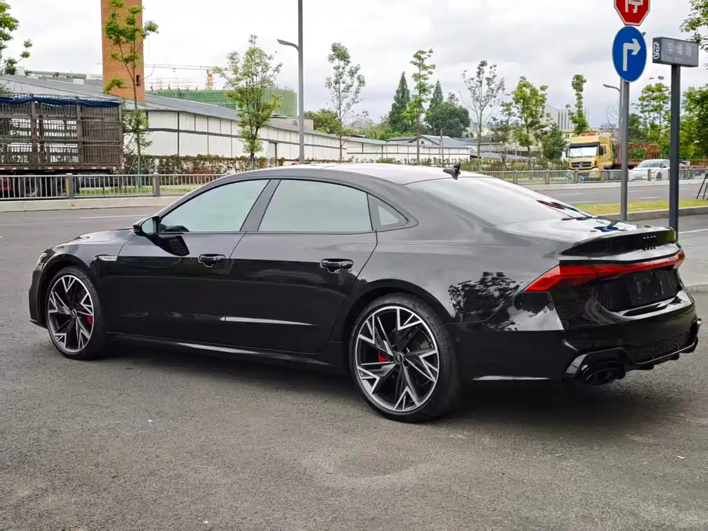 Audi A7L 2024 45 TFSI quattro S-line