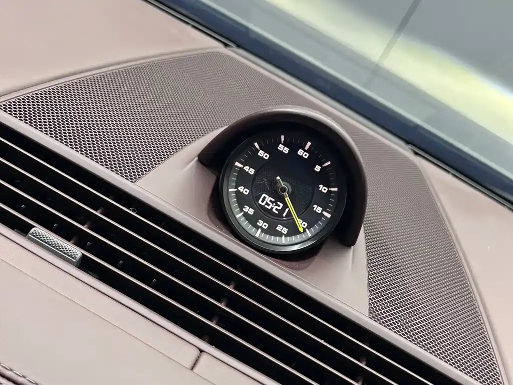 Porsche Panamera Hybrid — миниатюра 22