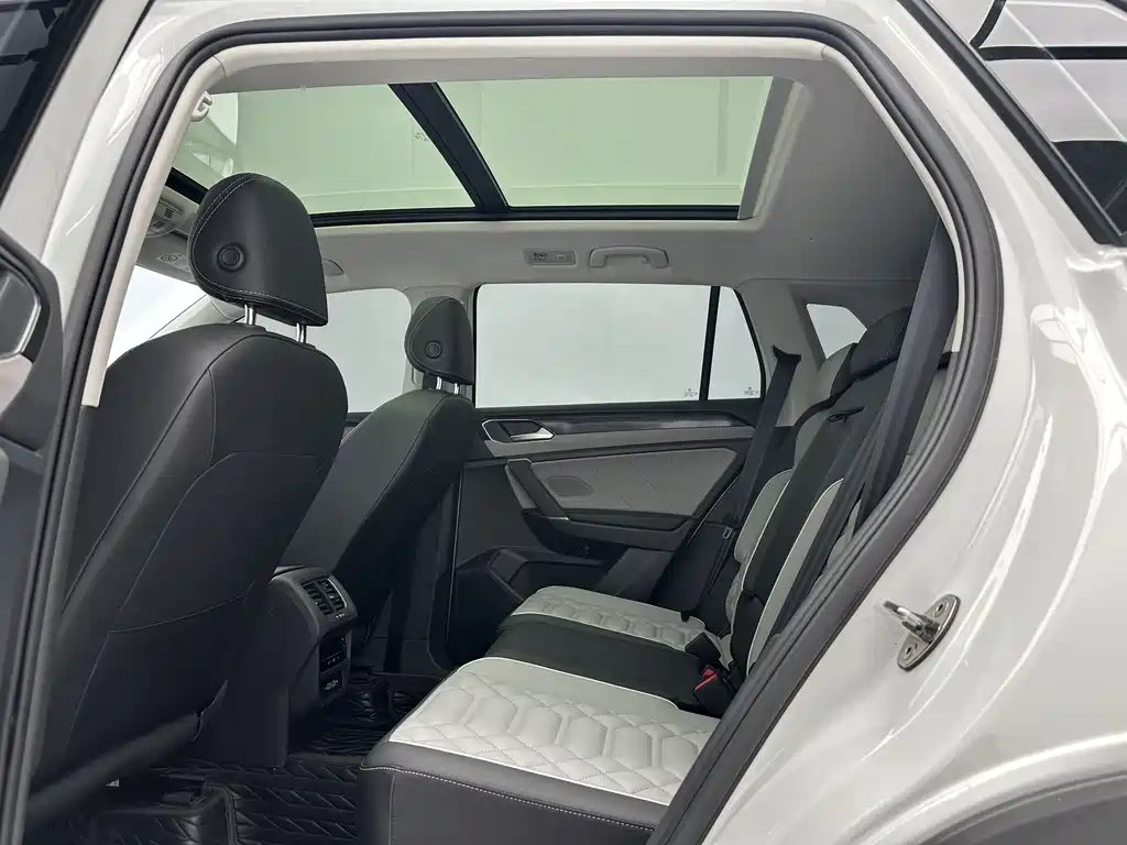 Volkswagen Tayron 2023 280TSI Luxury Plus