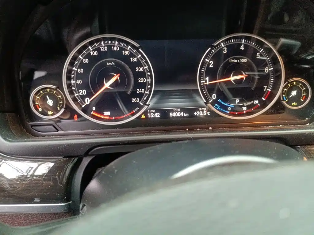 BMW 5 Series — миниатюра 8