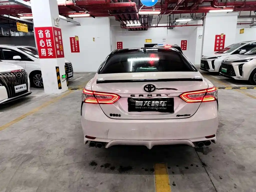 Toyota Camry — миниатюра 5