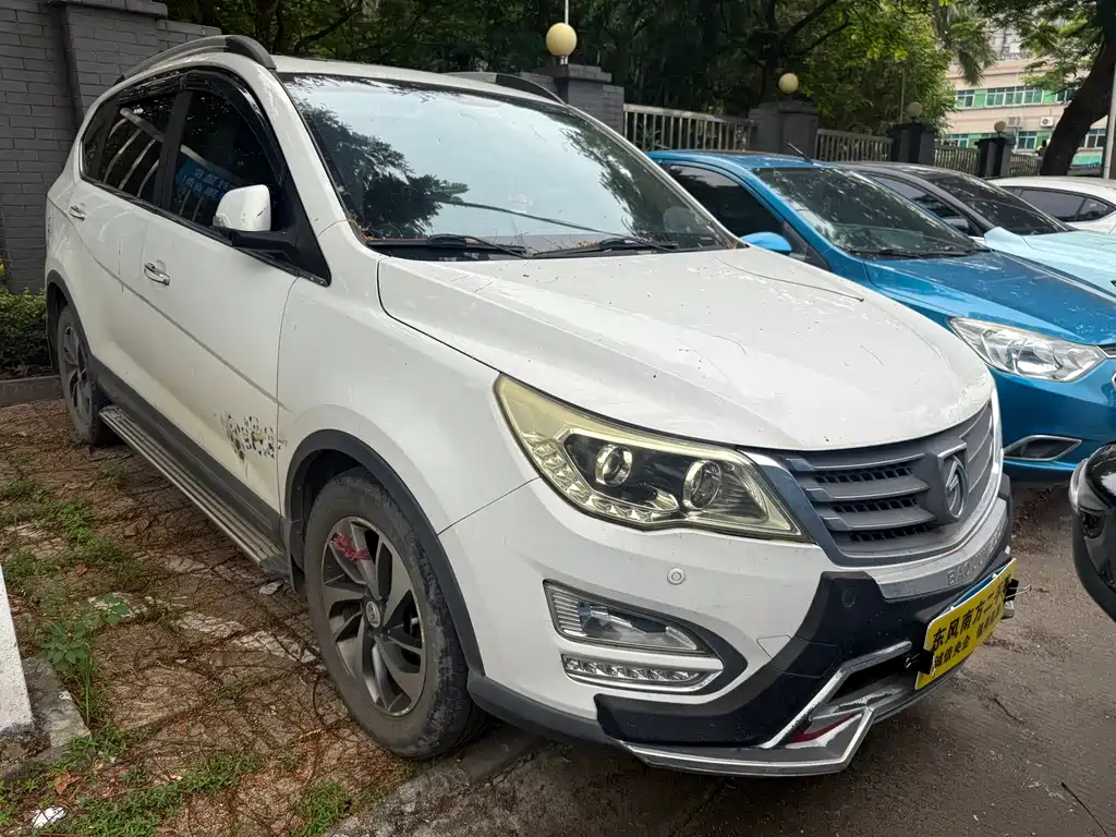 Baojun 560 2016 1.8L iAMT Luxury