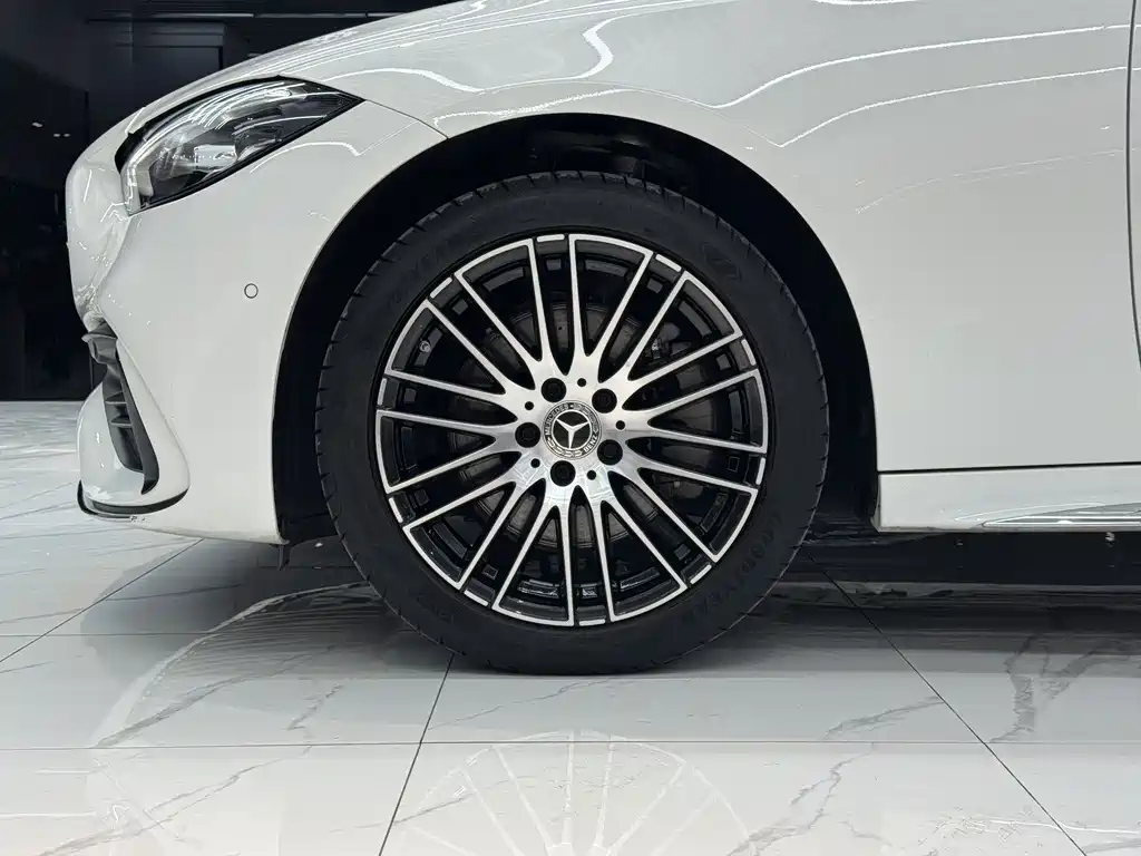 Mercedes-Benz C-Class — миниатюра 8