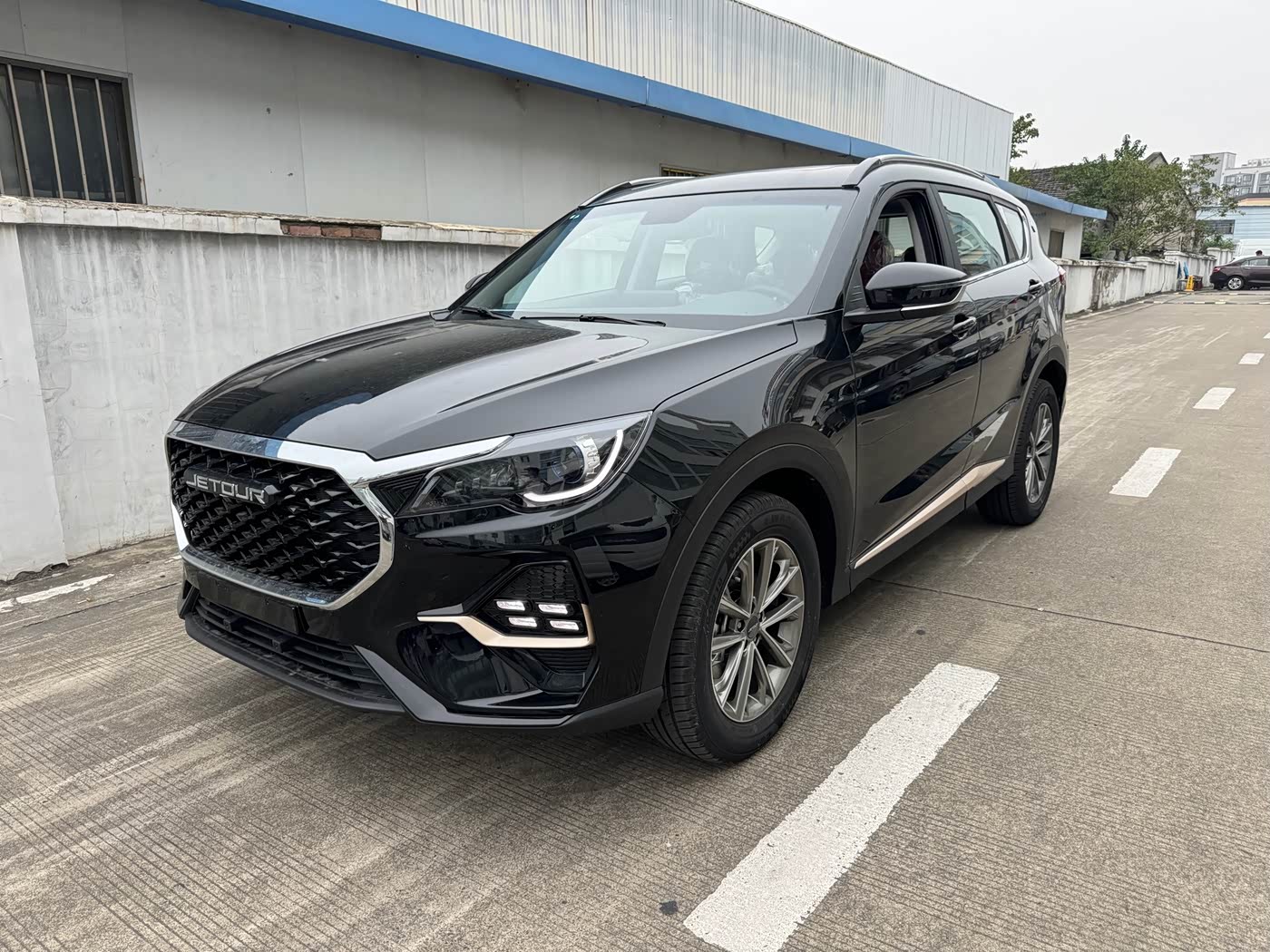 Jetour Jetour X70 1.5 л 2026 г. Чёрный, пробег 1000 км