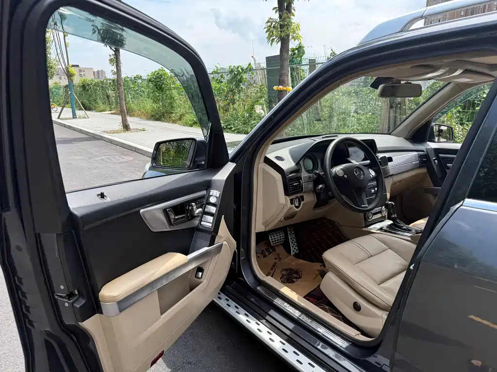 Mercedes-Benz GLK-Class (Import) — миниатюра 9