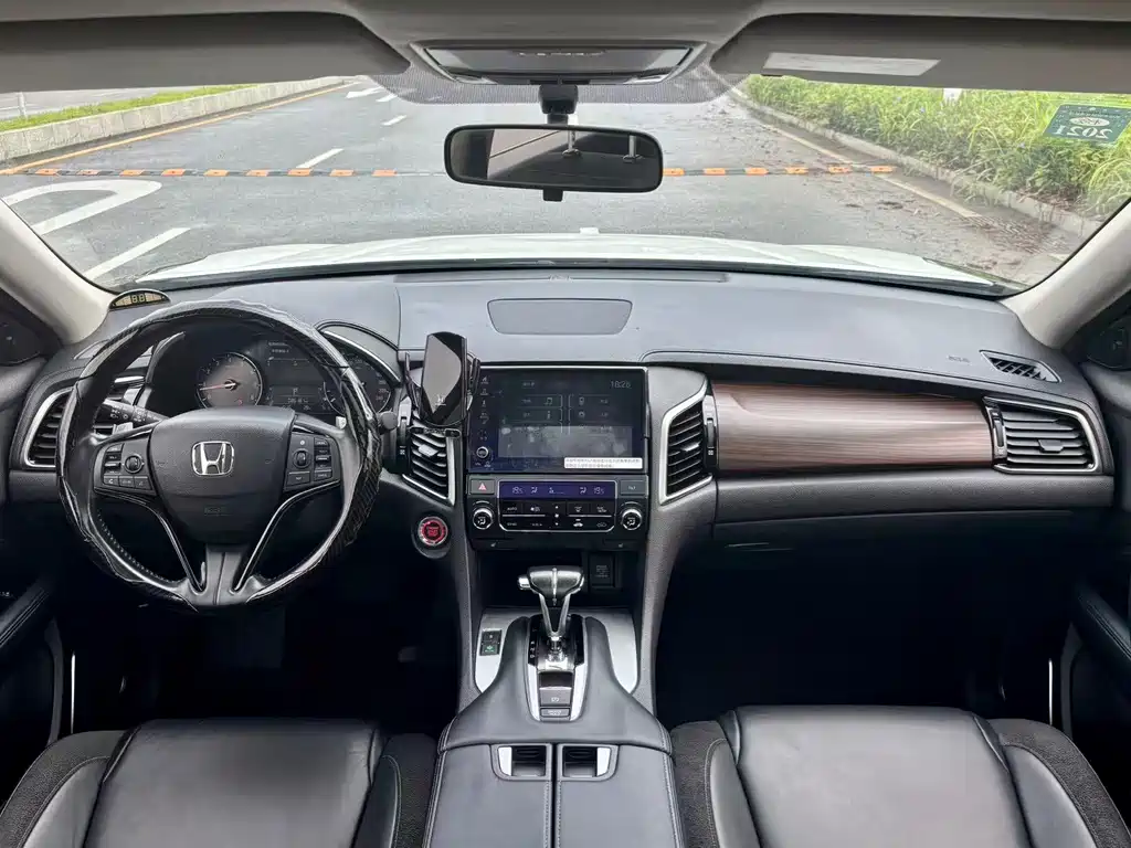 Honda Avancier — миниатюра 5