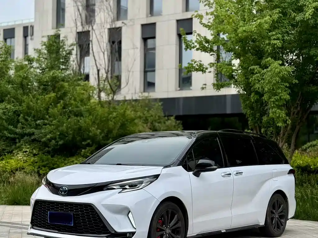 Toyota Sienna 2022