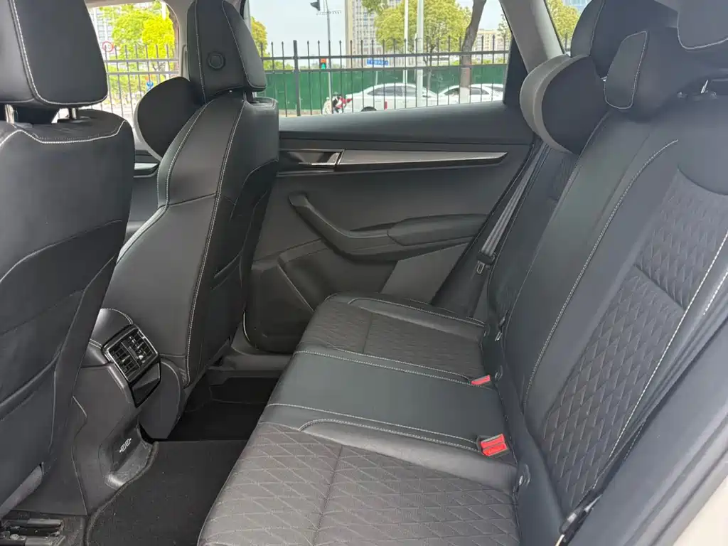 Skoda Karoq 2020 TSI280 Luxury VI