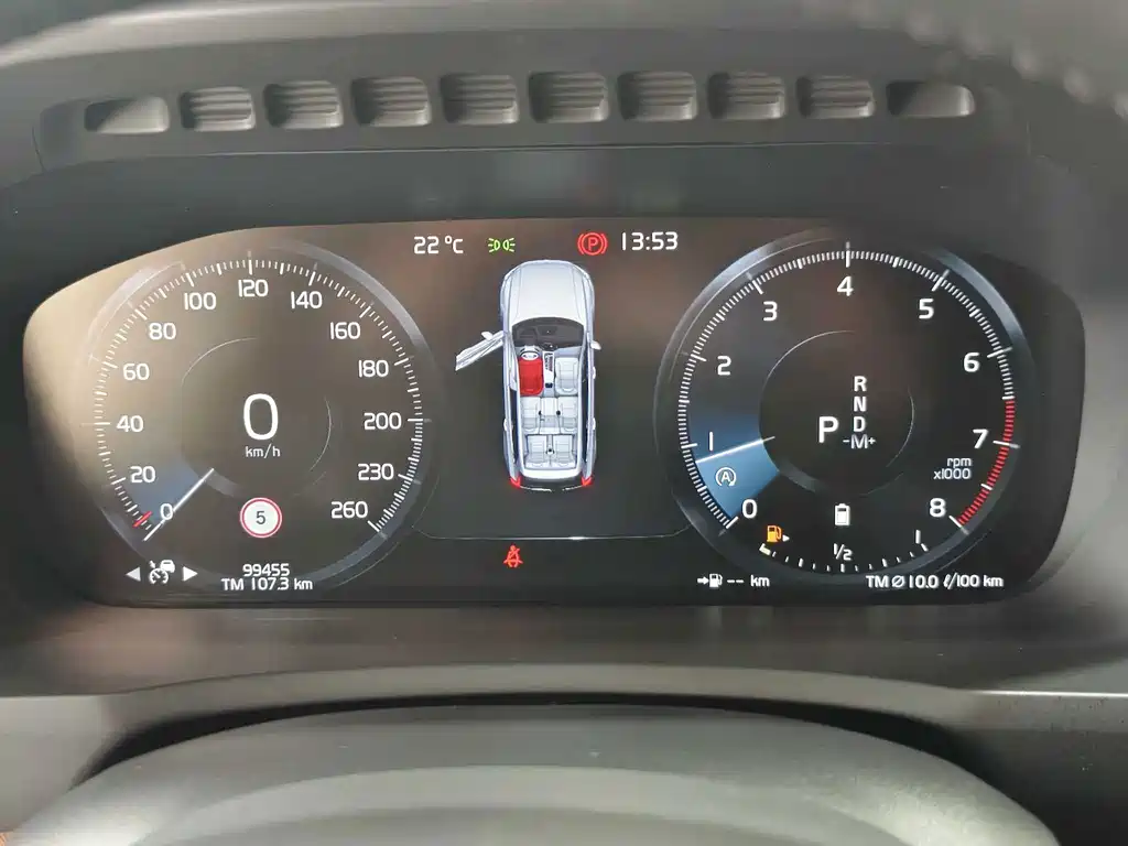 Volvo XC90 — миниатюра 9