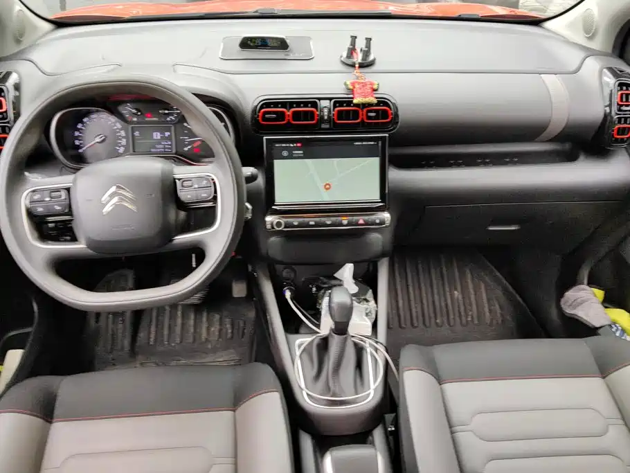 Citroen C4 Aircross — миниатюра 12