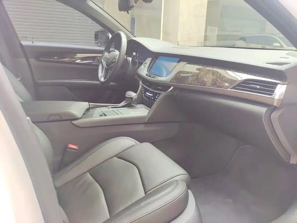 Cadillac CT6 — миниатюра 10