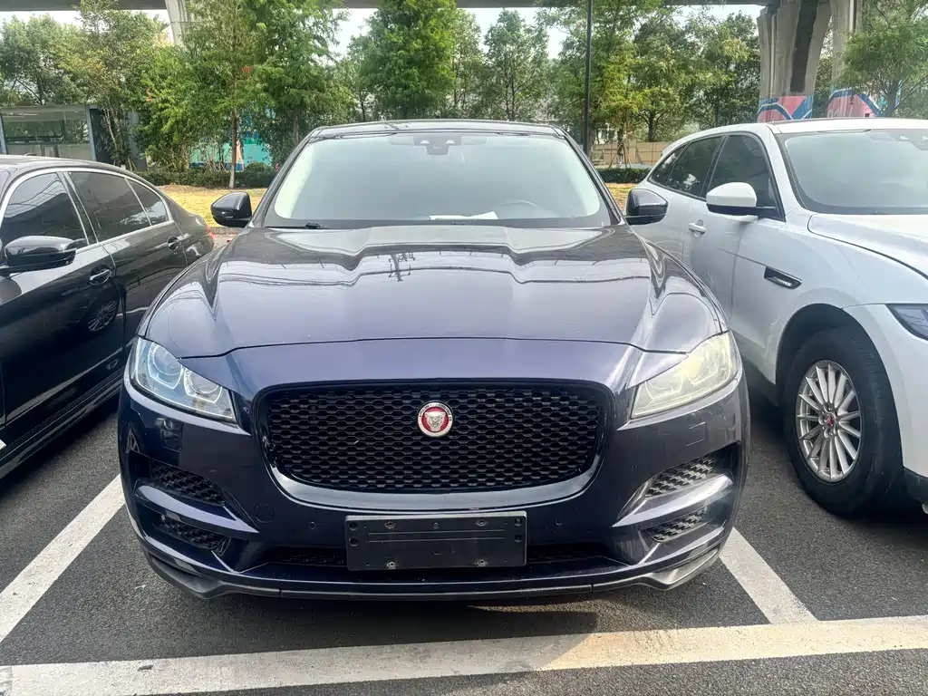 Jaguar F-PACE — миниатюра 2