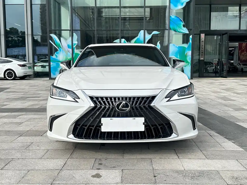 Lexus ES — миниатюра 2