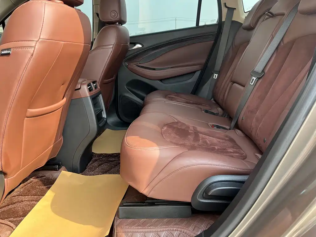 Buick Envision Plus — миниатюра 8