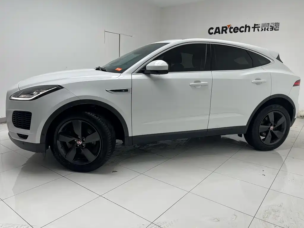 JAGUAR  E PACE