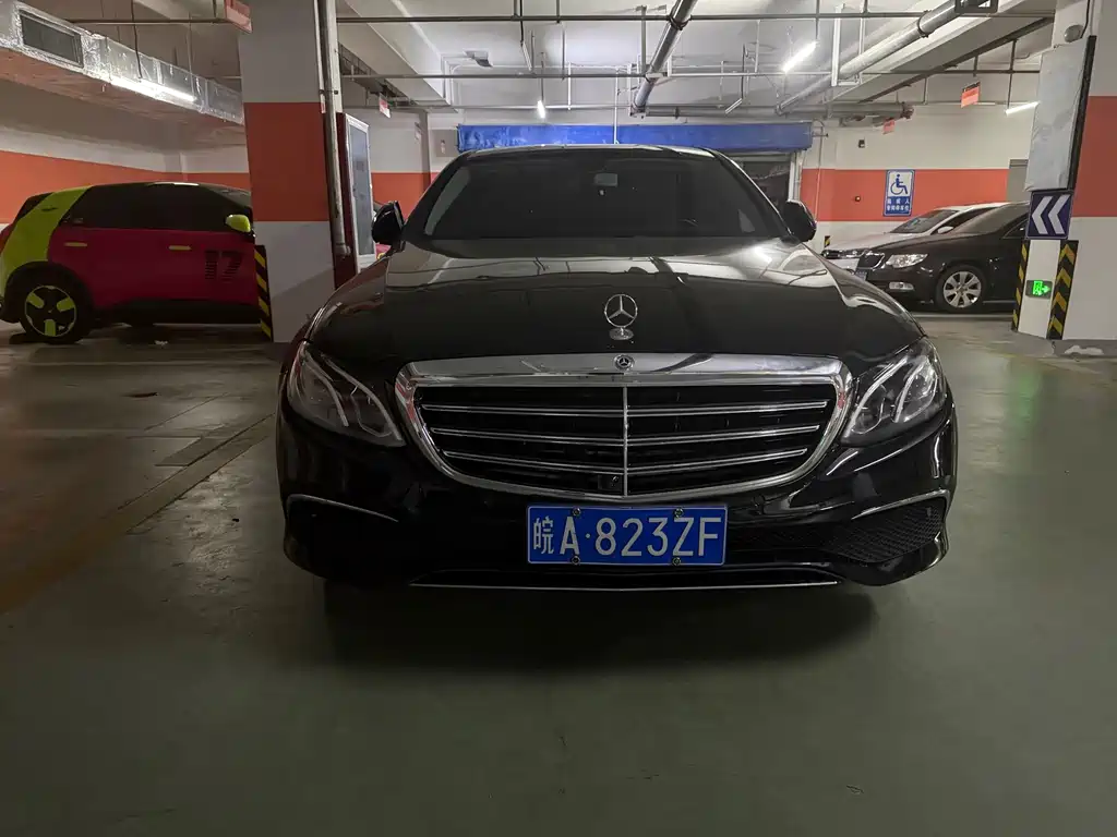 Mercedes-Benz E-Class — миниатюра 2