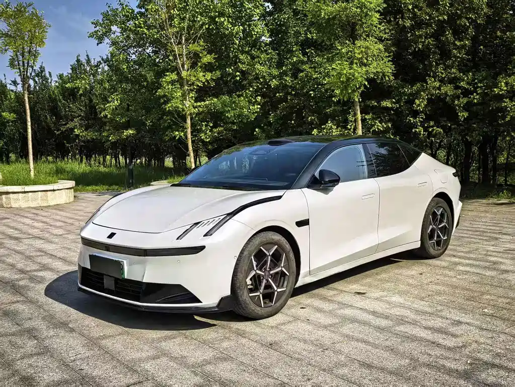 2026 Lynk & Co 10 - zdjęcie 1 z 10