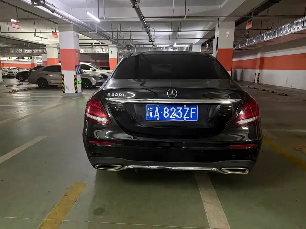 Mercedes-Benz E-Class — миниатюра 8