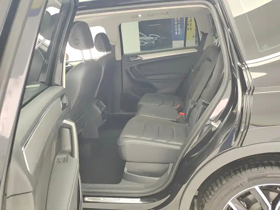 Volkswagen Tiguan L — миниатюра 11