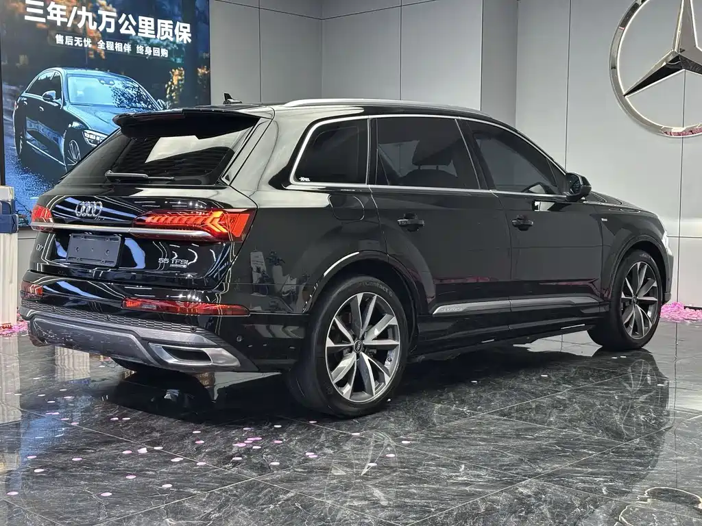 Audi Q7 — миниатюра 7