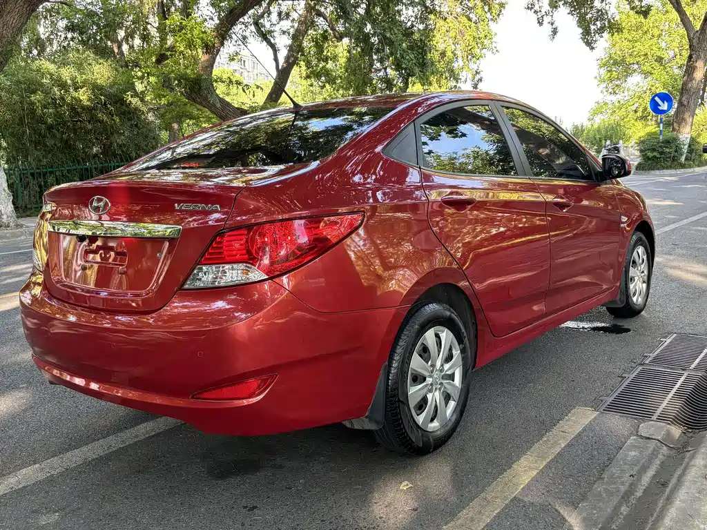 Hyundai Verna — миниатюра 6
