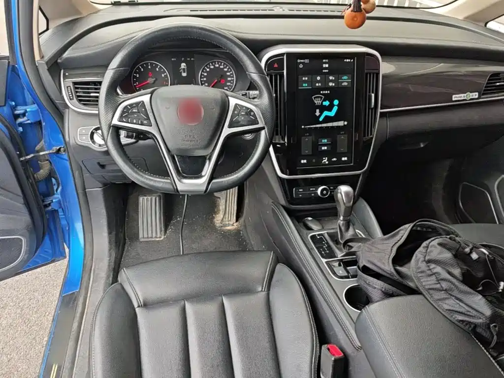 BYD MAX — миниатюра 10