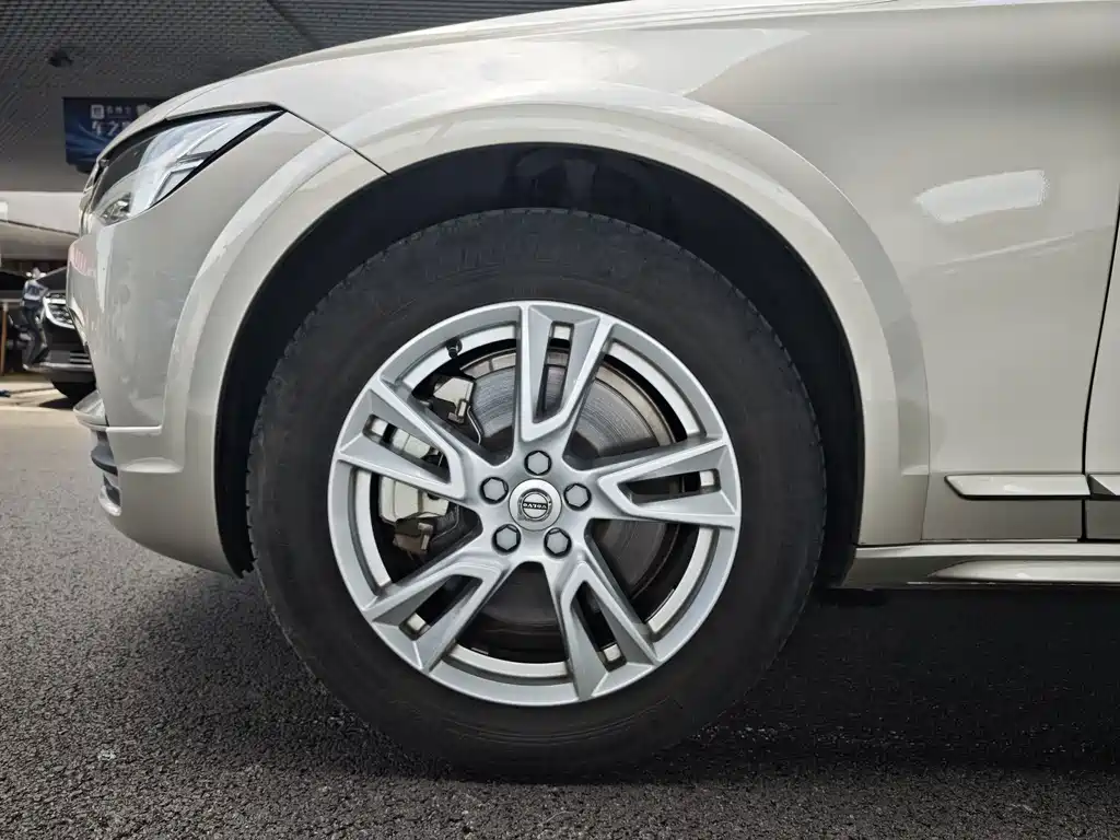 Volvo V90 — миниатюра 24