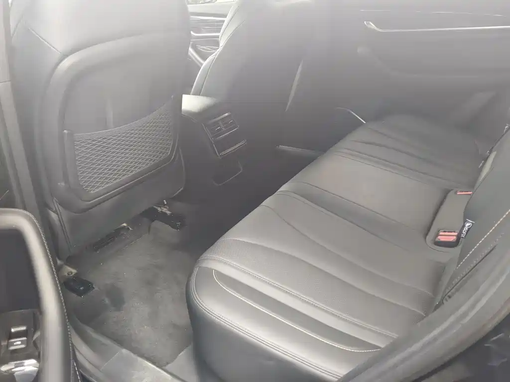 Geely Xingyue L — миниатюра 11