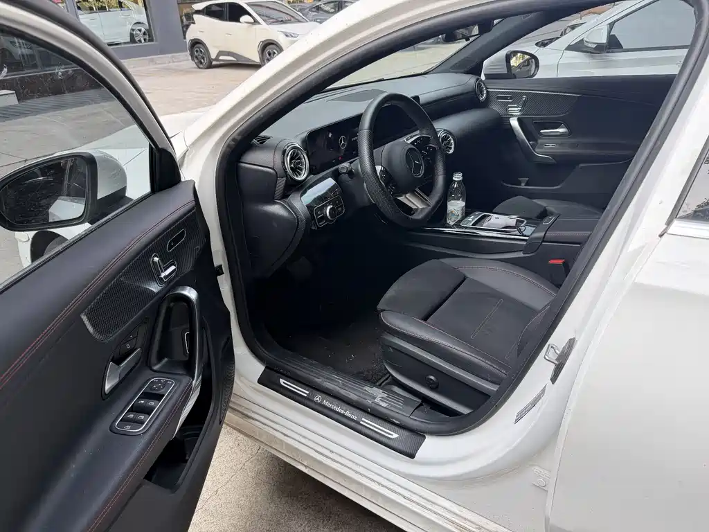 Mercedes-Benz A-Class — миниатюра 4