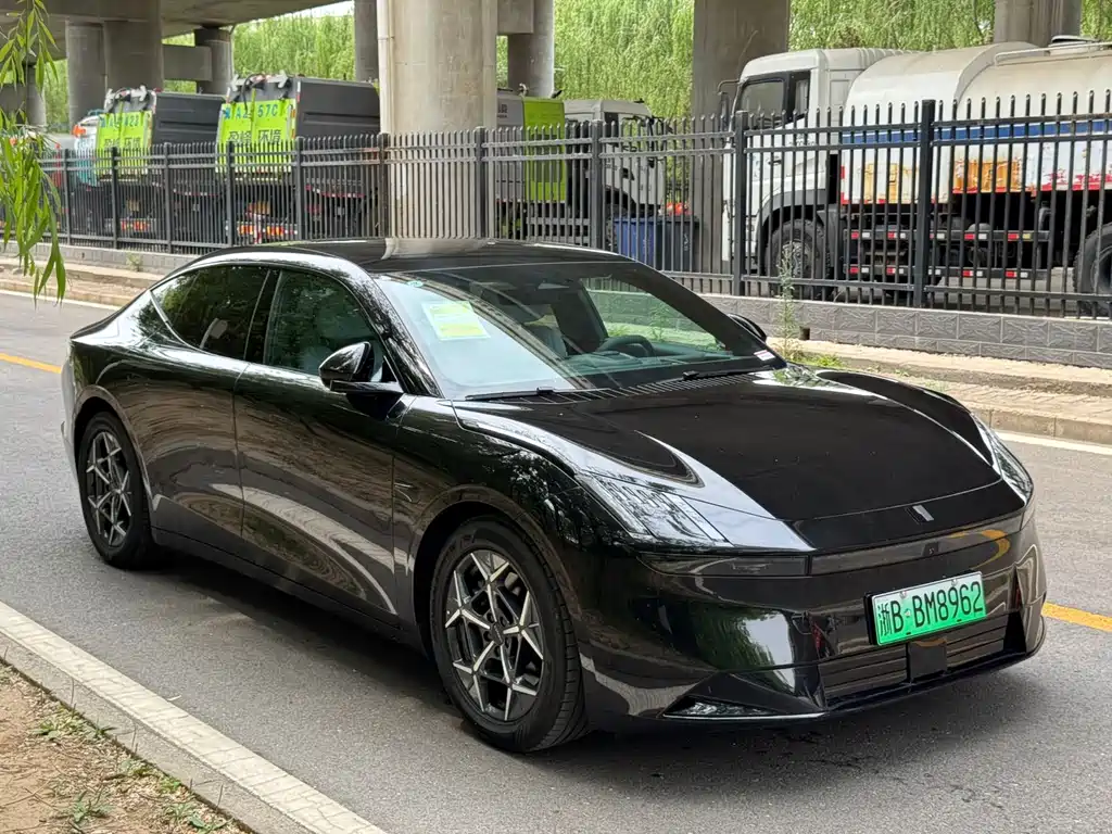 Lynk & Co Z10 2024 STARBUFF 95kWh 766km
