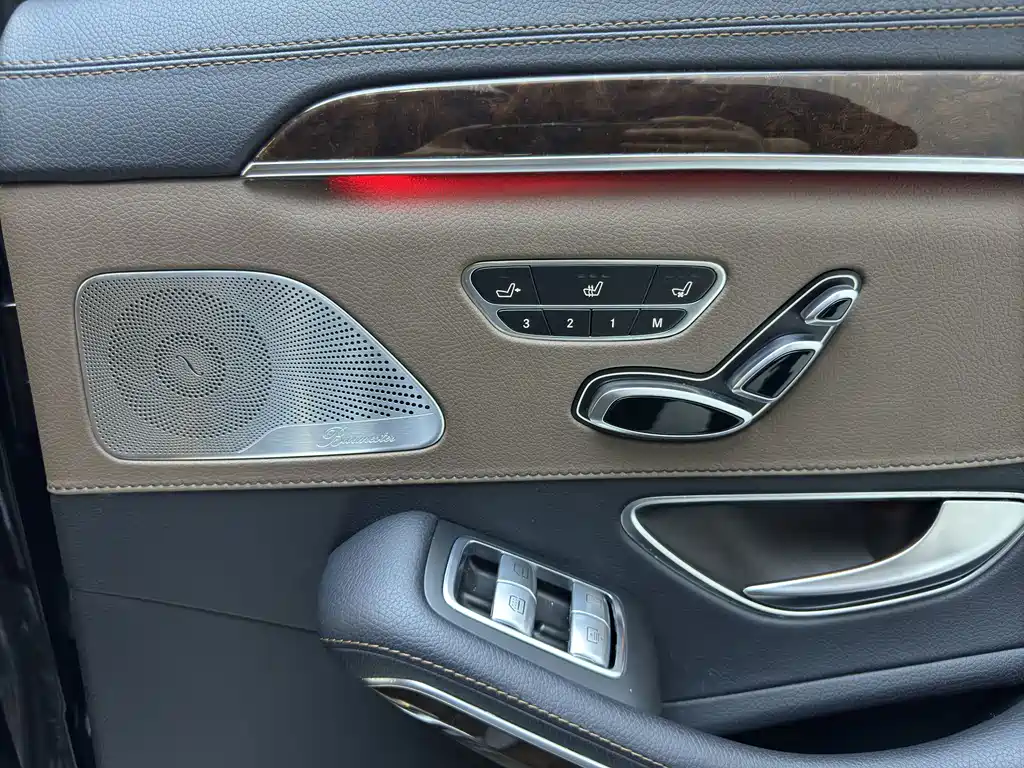 Mercedes-Benz S-Class — миниатюра 2