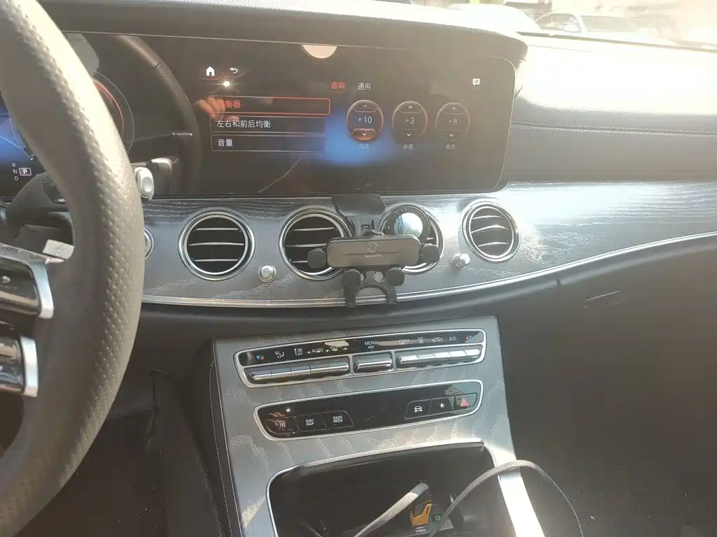Mercedes-Benz E-Class New Energy — миниатюра 14
