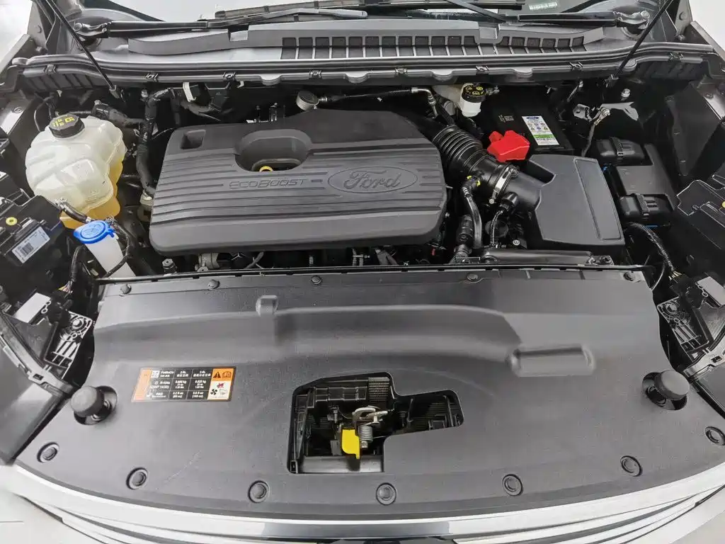 Ford Edge — миниатюра 6