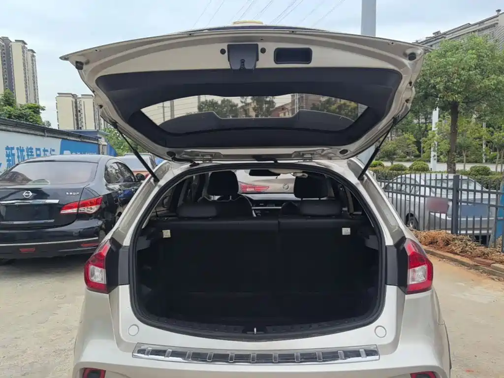 Geely Vision X3 — миниатюра 19