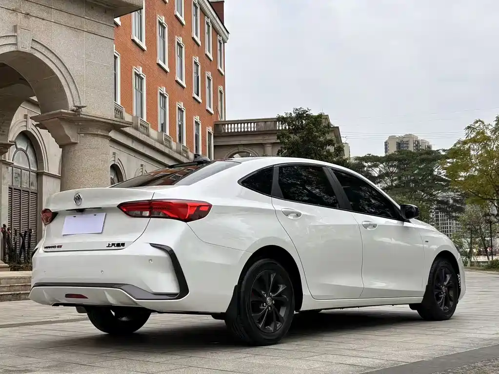 Buick Verano — миниатюра 5