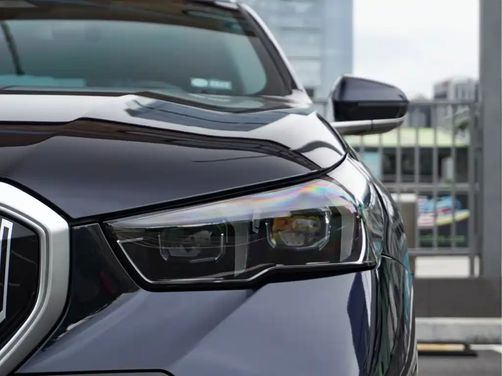 BMW 5 Series — миниатюра 2