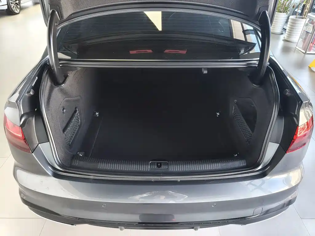 Audi A4L — миниатюра 15