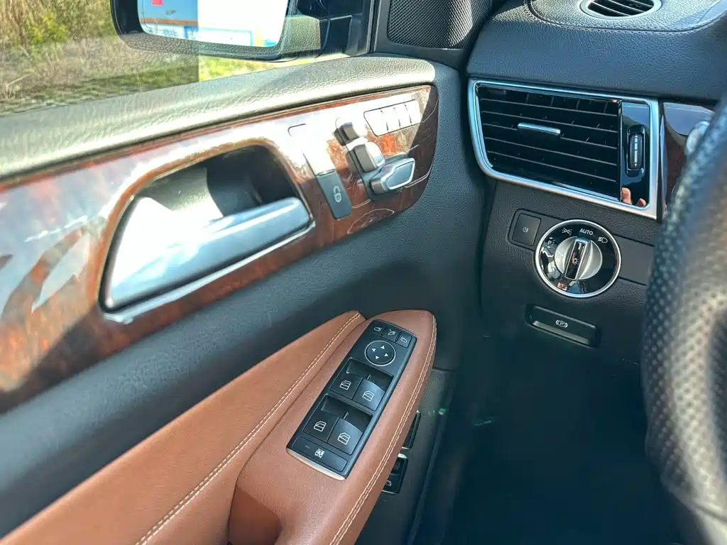 Mercedes-Benz GLS — миниатюра 23