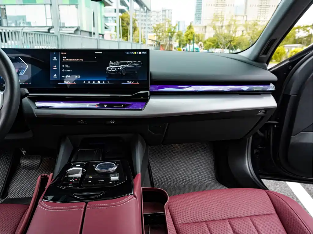 BMW 5 Series — миниатюра 22