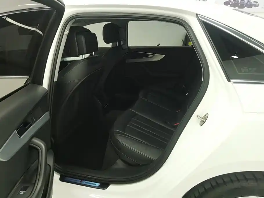 Audi A4L — миниатюра 11