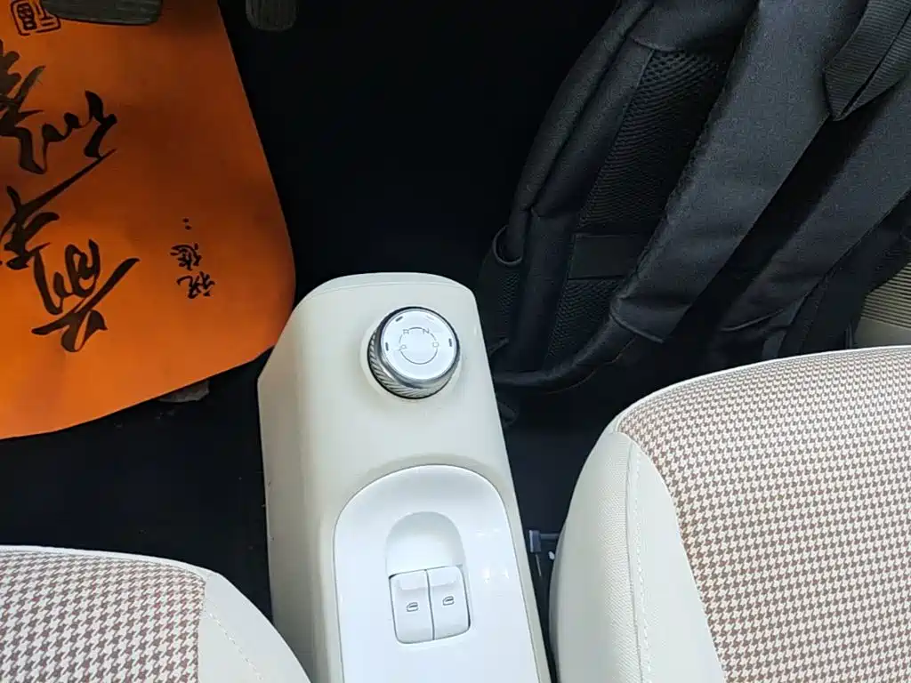 Wuling MINIEV — миниатюра 14