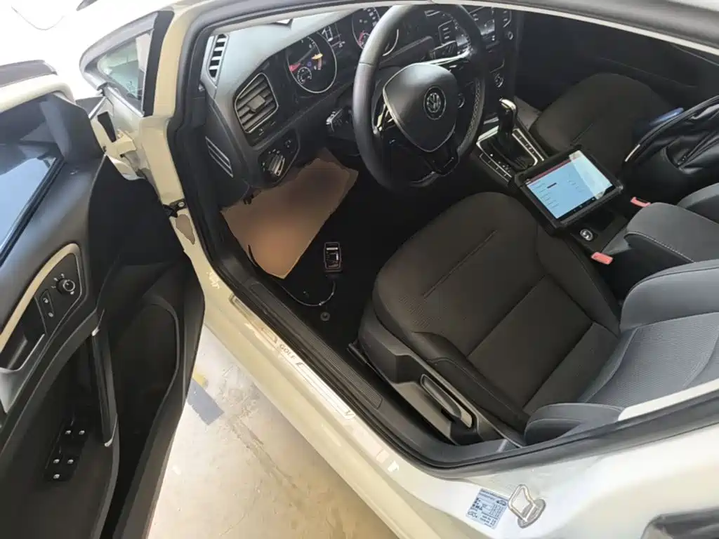 Volkswagen Golf — миниатюра 16