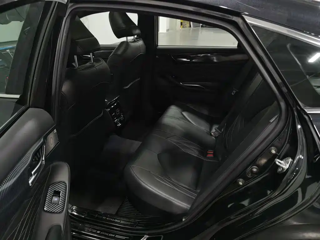 Toyota Avalon — миниатюра 15