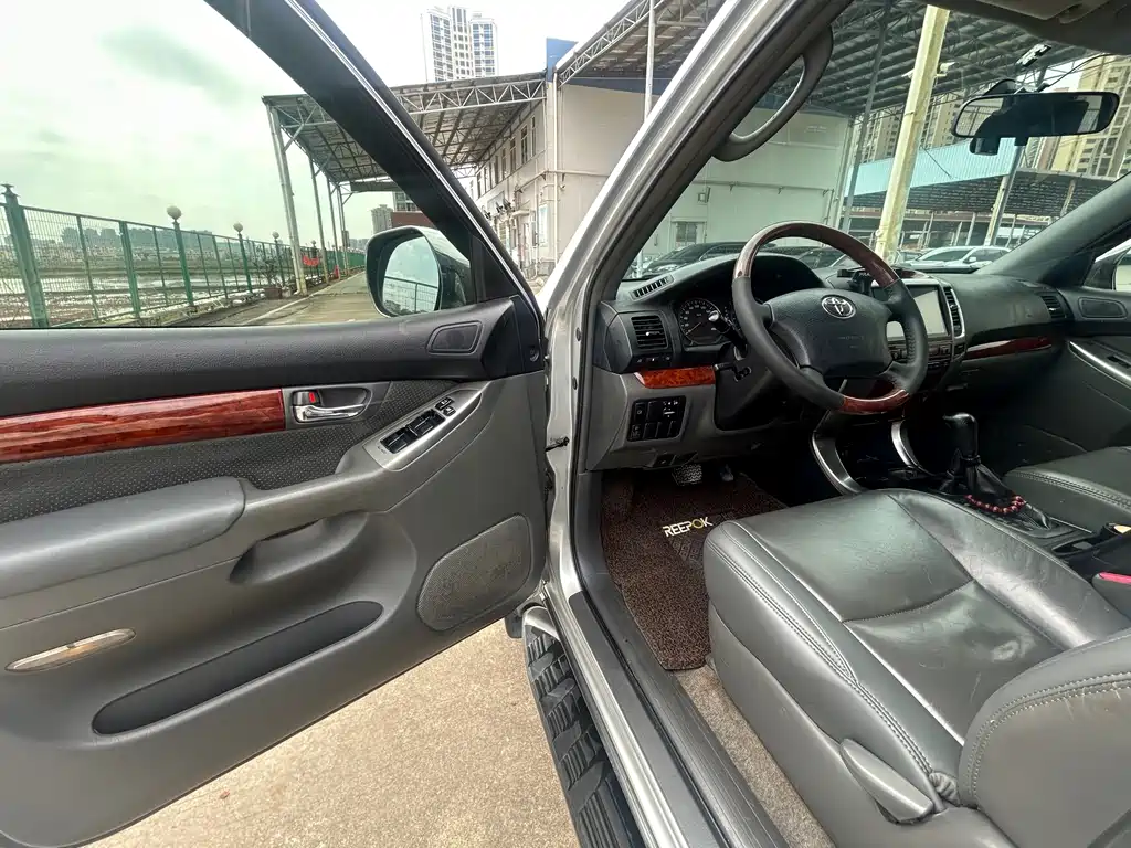 Toyota Prado (Import) — миниатюра 14
