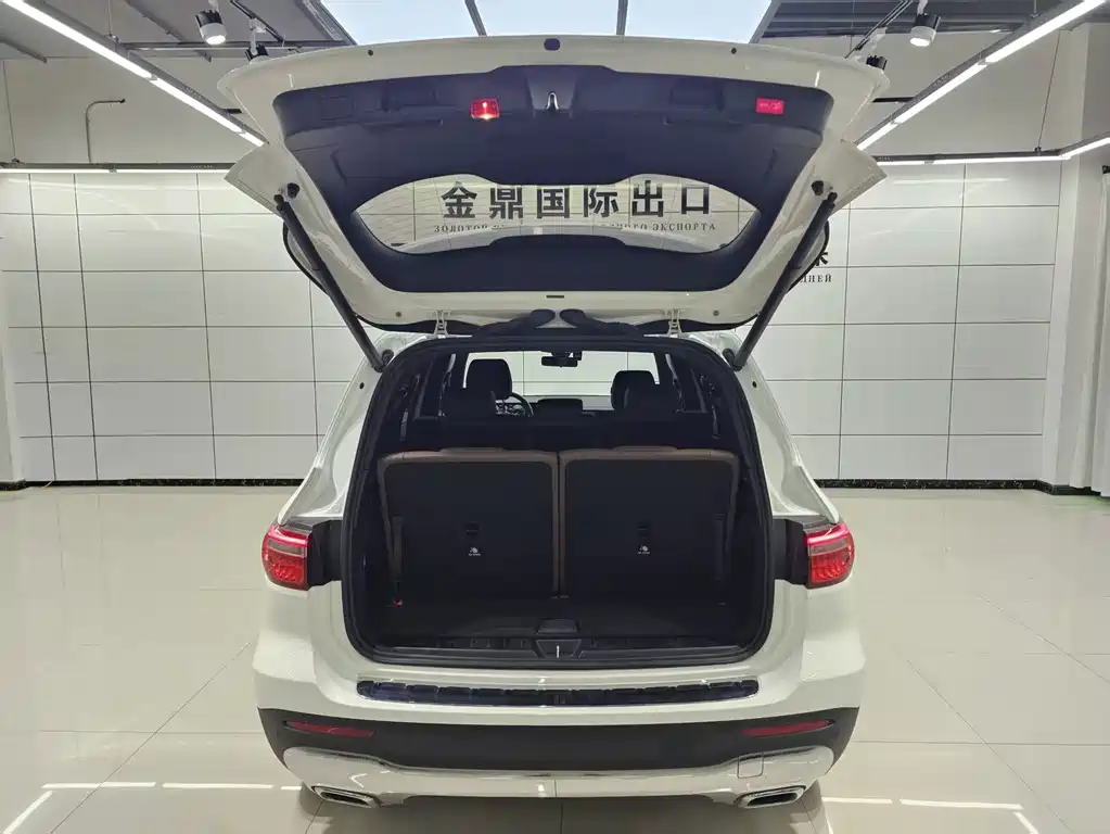 Mercedes-Benz GLB — миниатюра 9