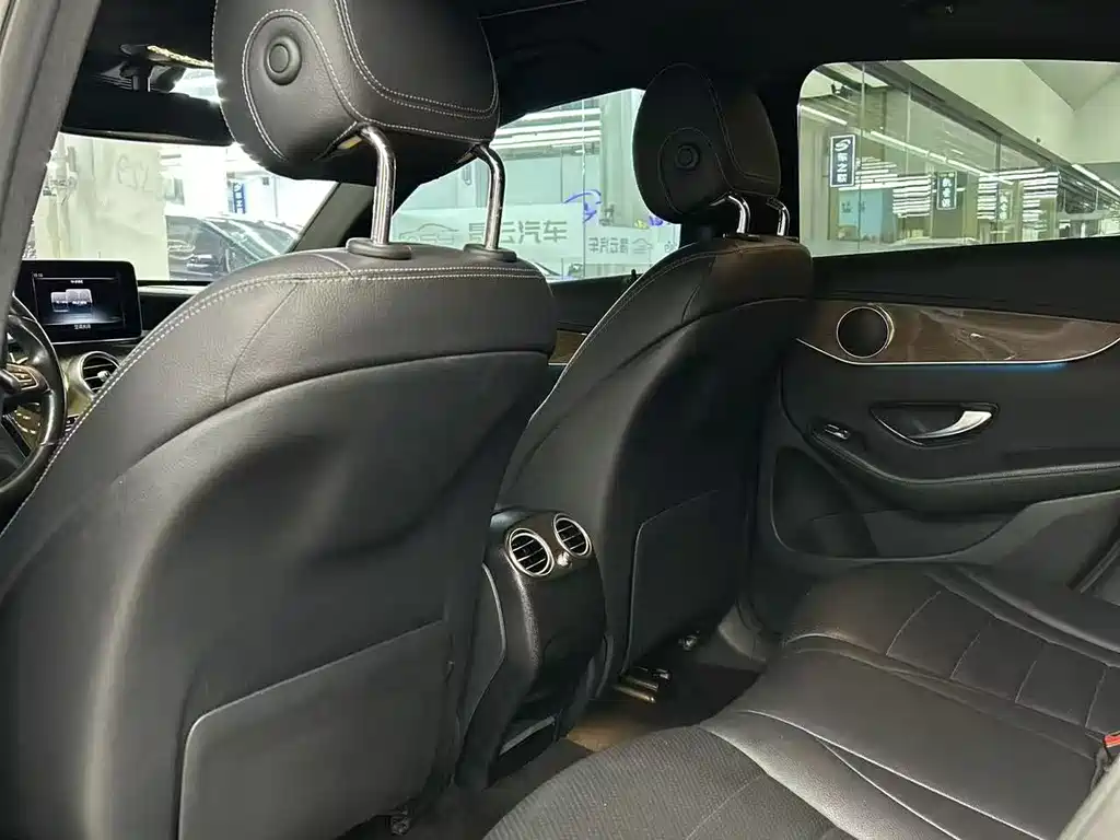 Mercedes-Benz GLC 2019 GLC 260 4MATIC SUV